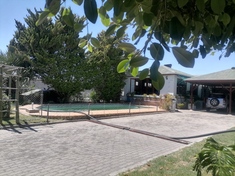 5 Bedroom Property for Sale in Piketberg Western Cape